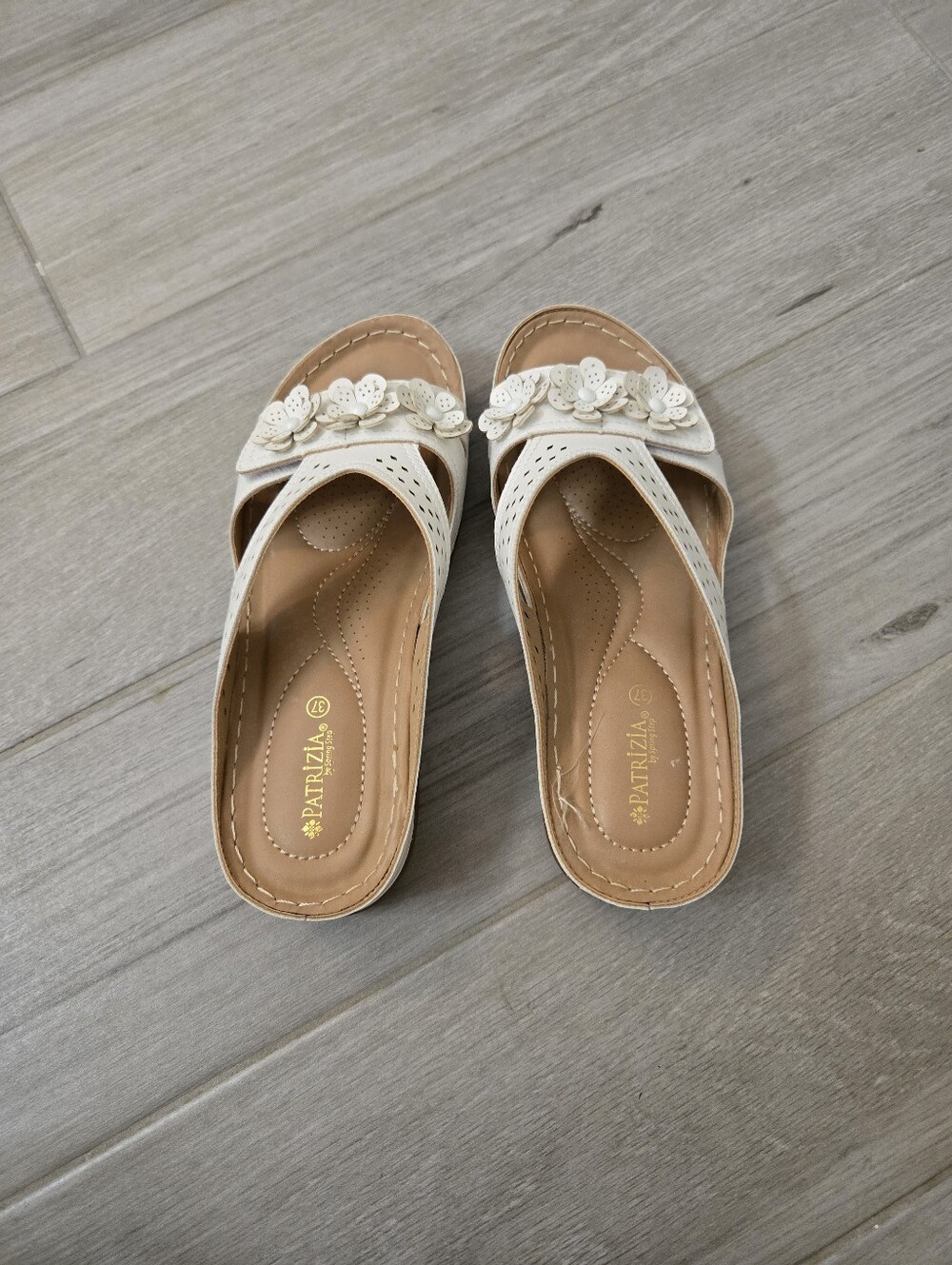 Patrizia By Spring Step Women's White Floral Slide Sandals Size 37 - Picture 5 of 6